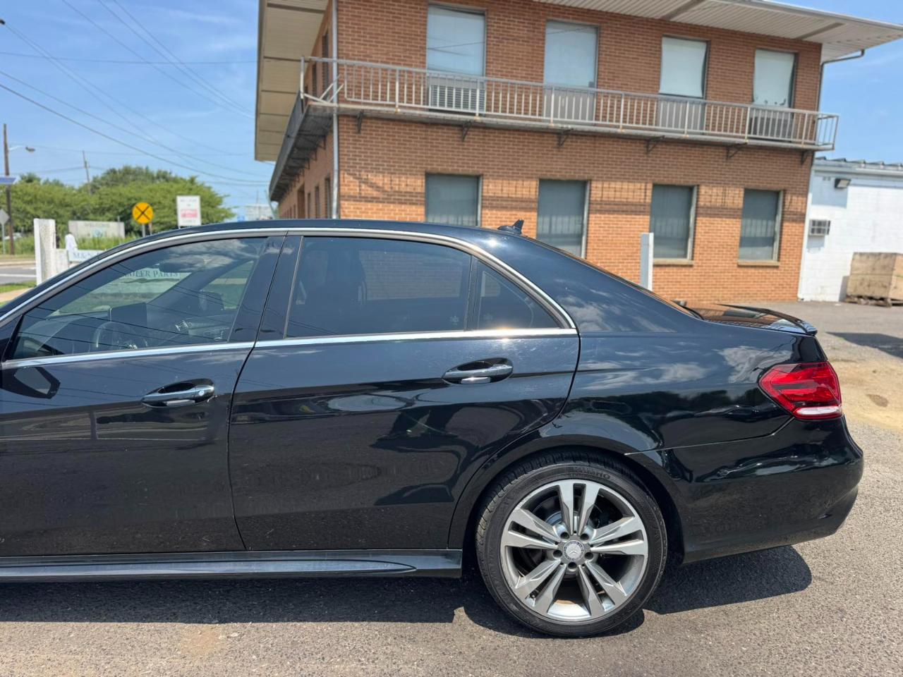 Mercedes-Benz E-Class 4dr Sdn E 350 Sport RWD 2015