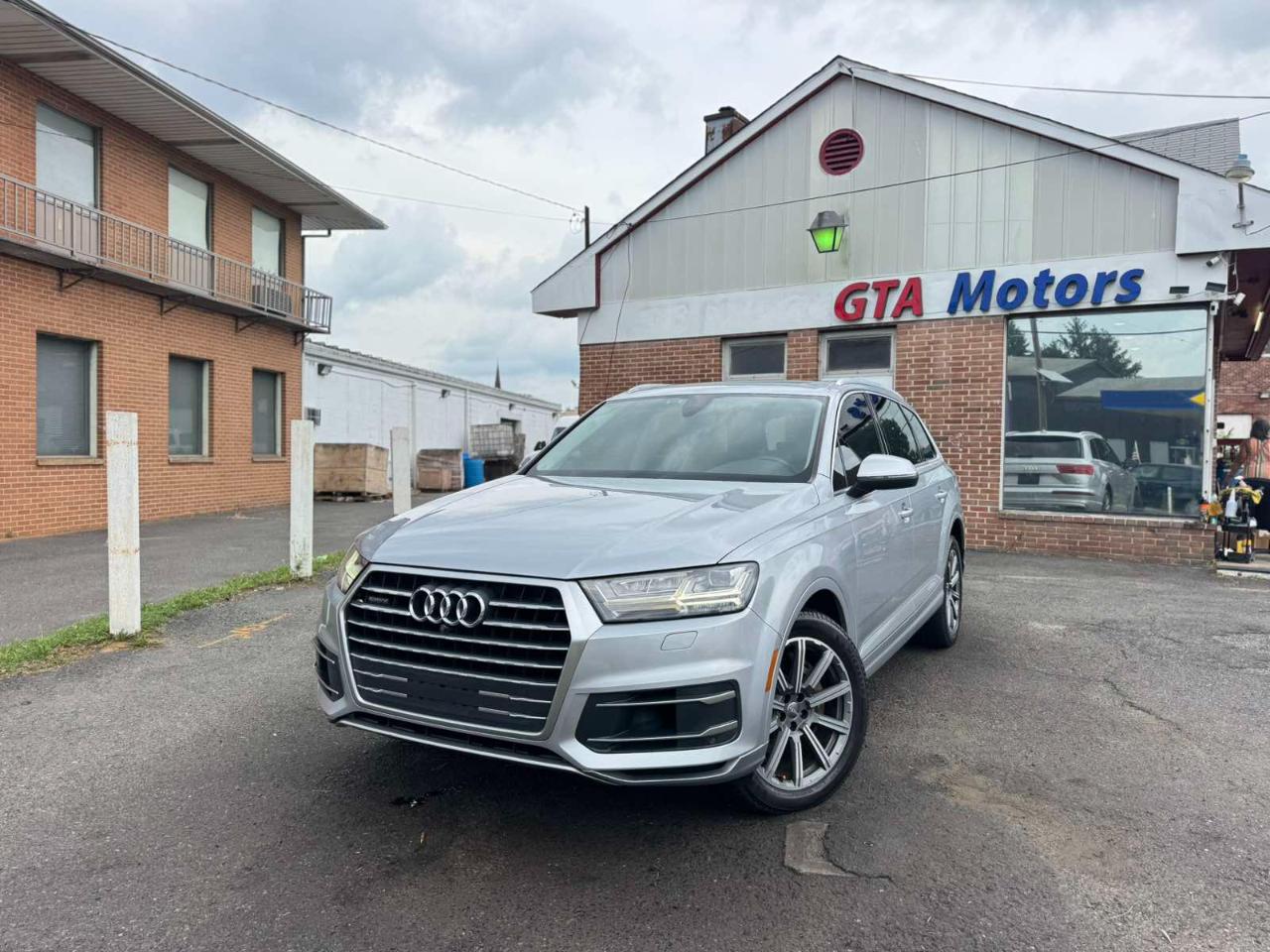Audi Q7 SE Premium Plus 55 TFSI quattro 2019