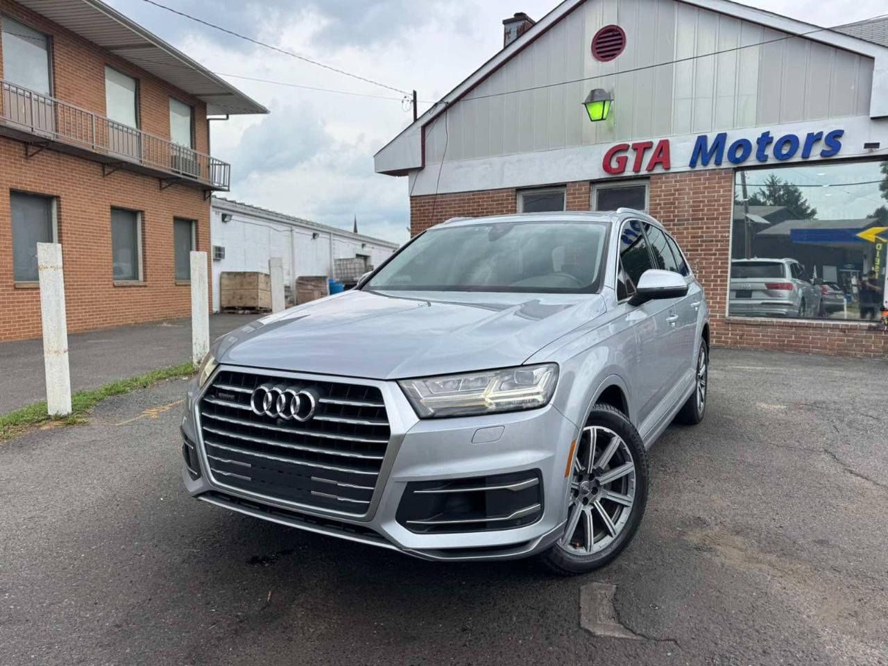 Audi Q7 SE Premium Plus 55 TFSI quattro 2019