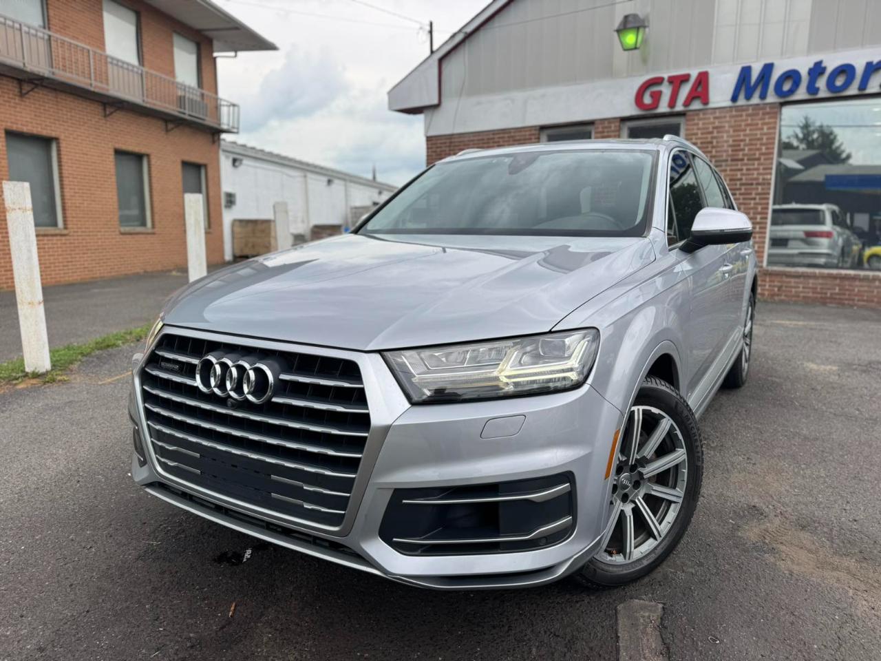 Audi Q7 SE Premium Plus 55 TFSI quattro 2019