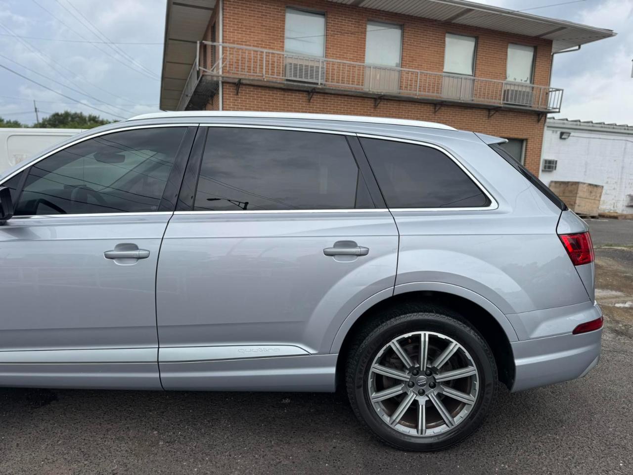 Audi Q7 SE Premium Plus 55 TFSI quattro 2019