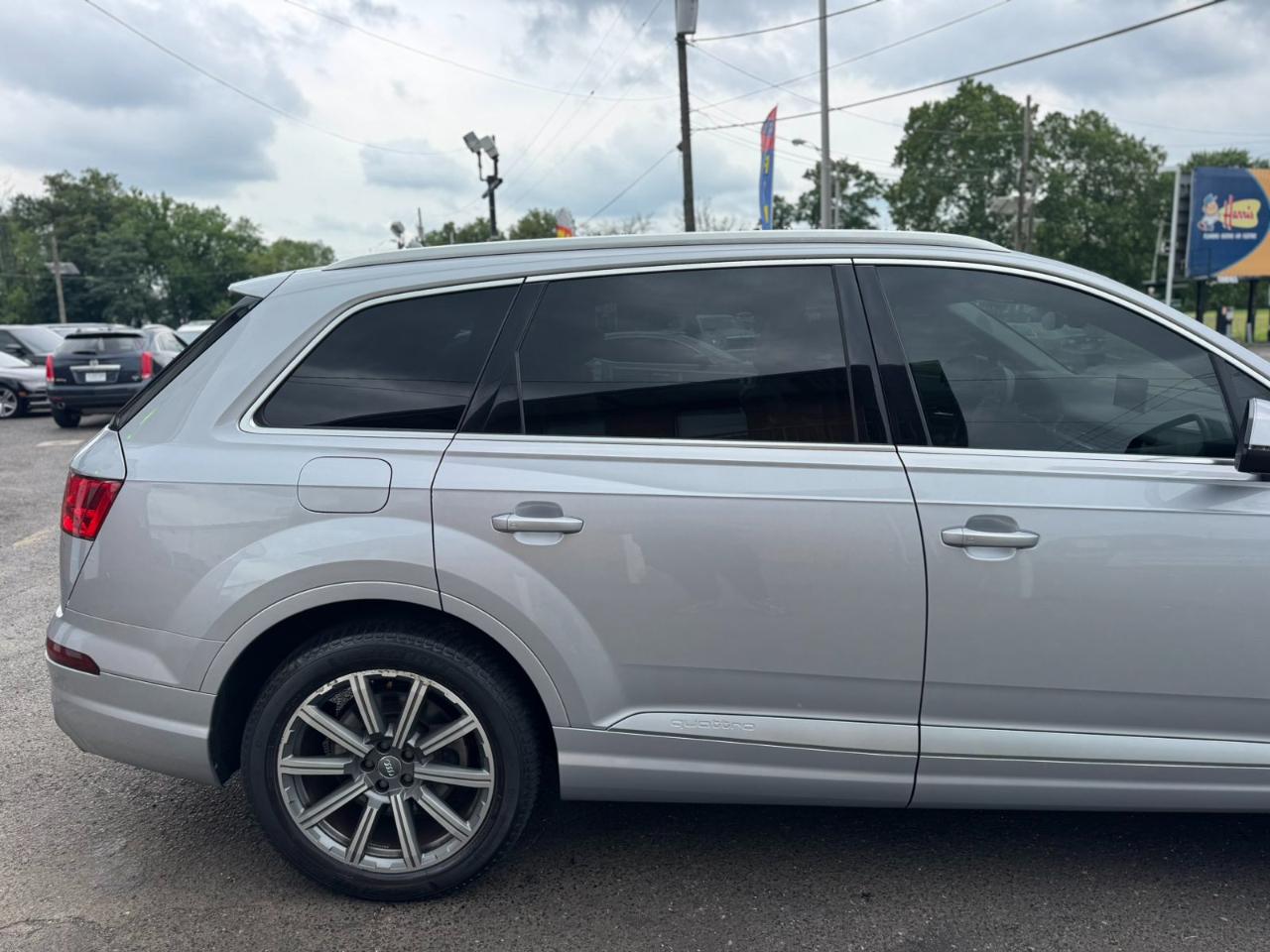 Audi Q7 SE Premium Plus 55 TFSI quattro 2019