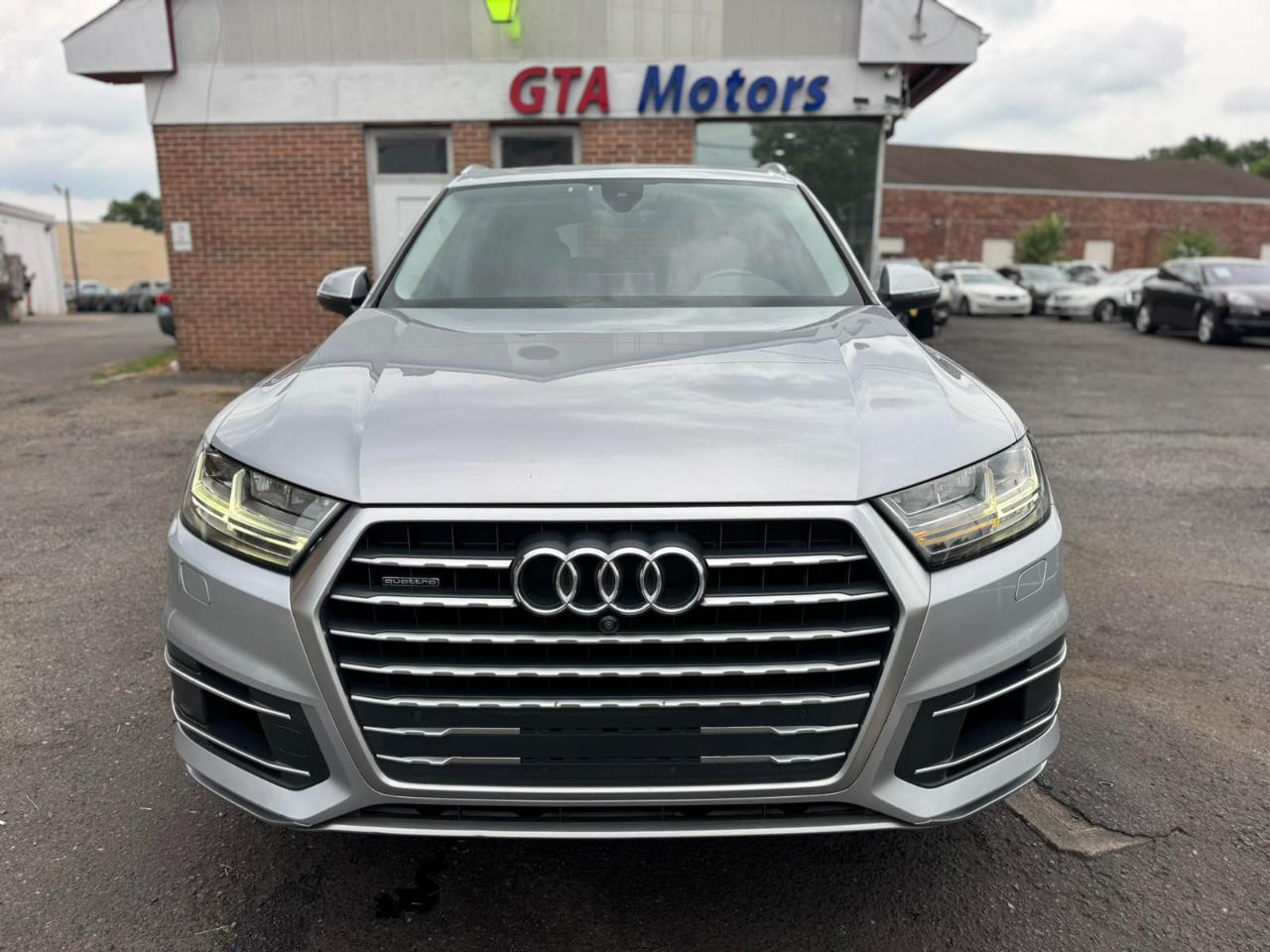 Audi Q7 SE Premium Plus 55 TFSI quattro 2019