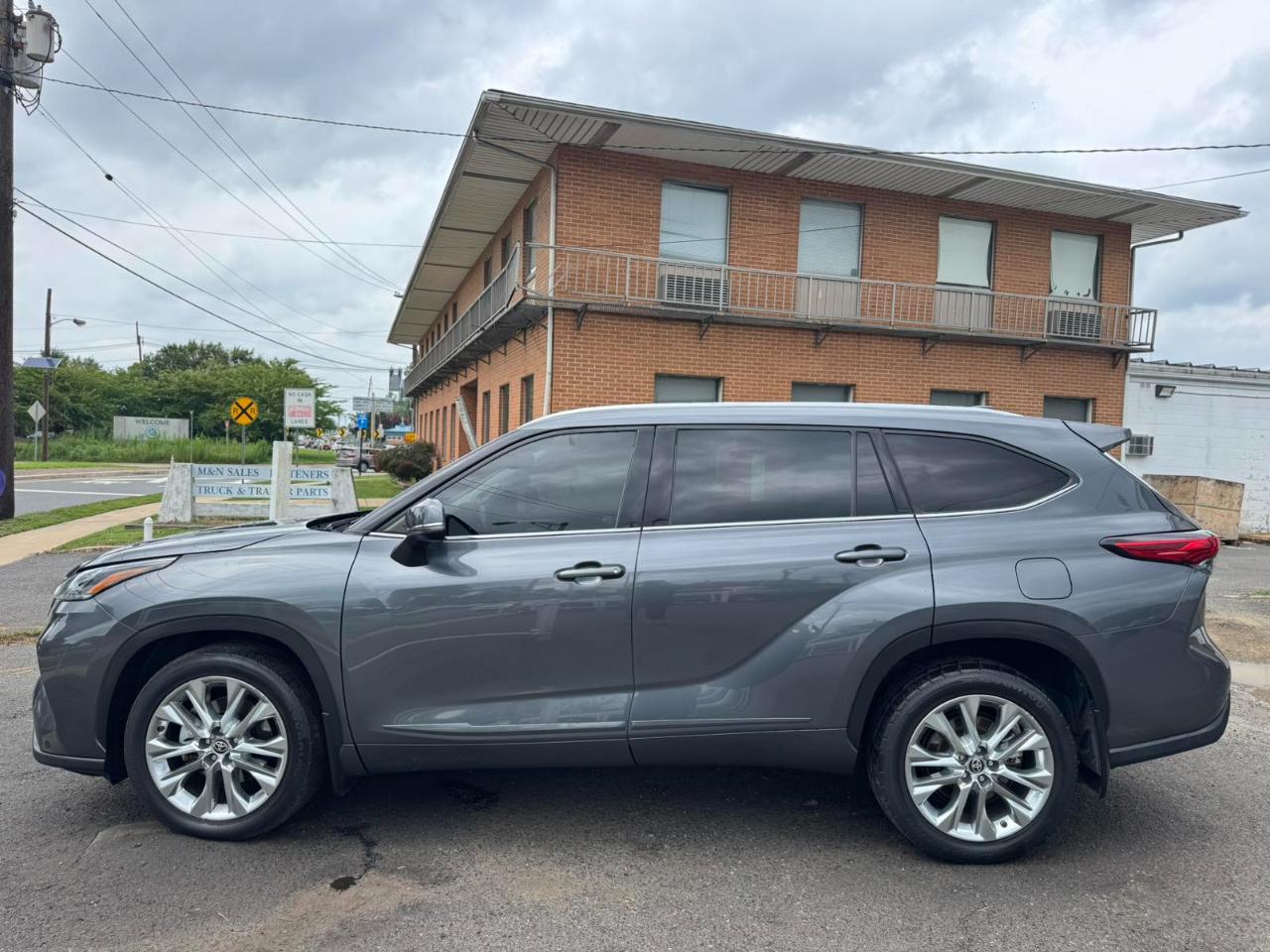 Toyota Highlander Limited AWD (Natl) 2020