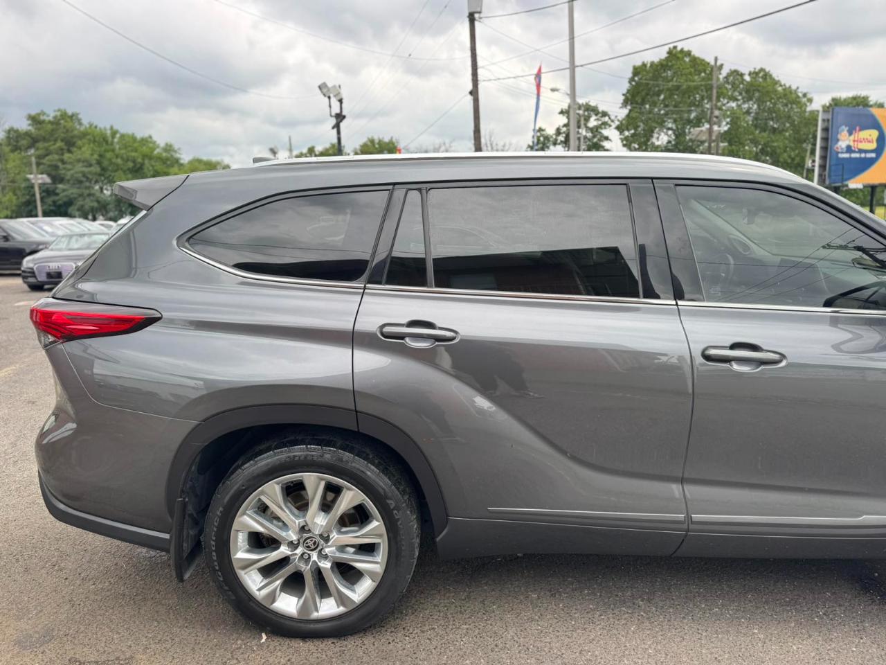 Toyota Highlander Limited AWD (Natl) 2020