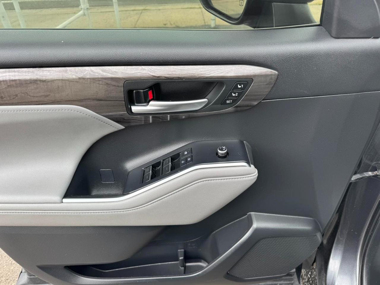 Toyota Highlander Limited AWD (Natl) 2020