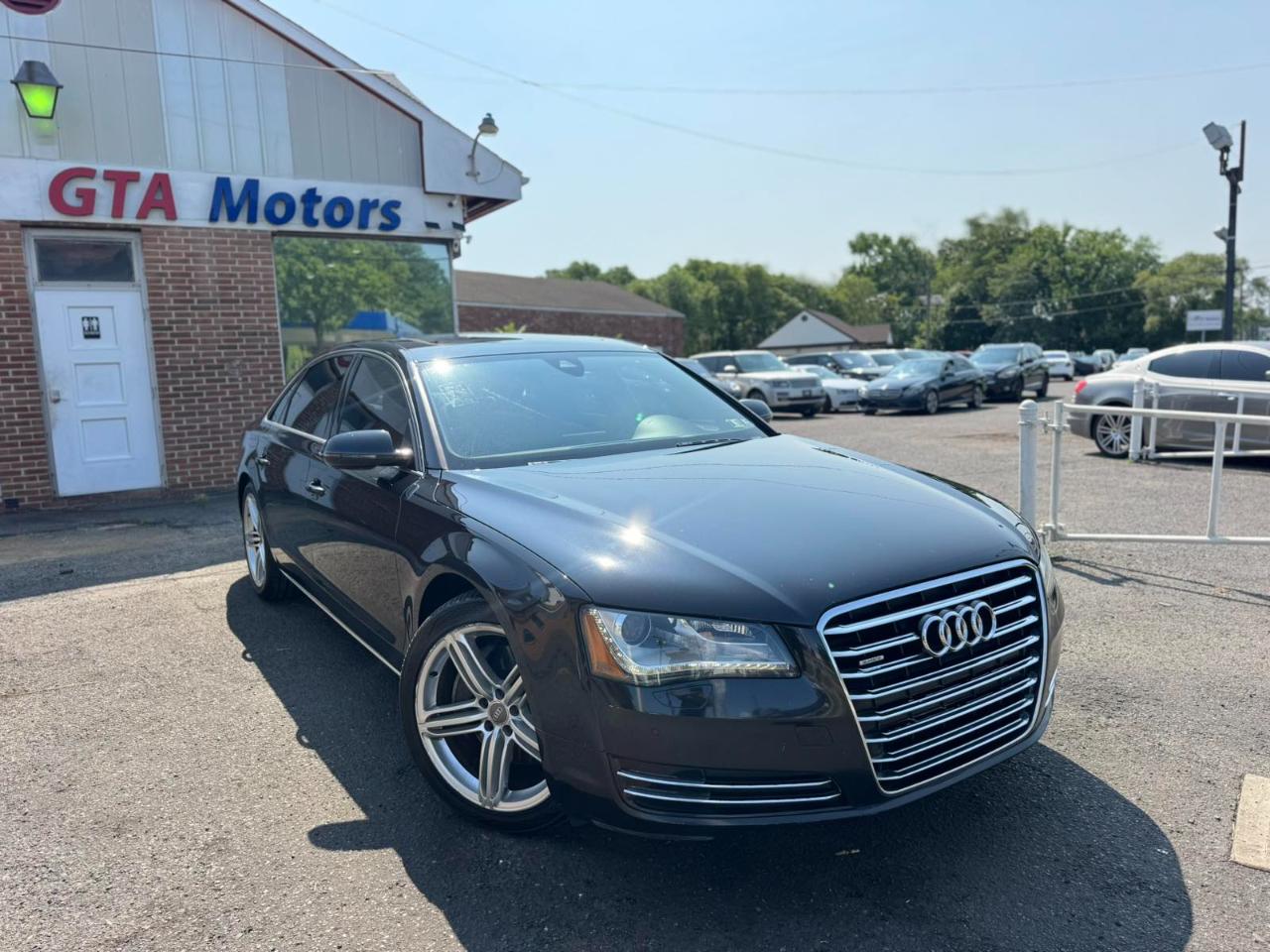 Audi A8 L 4dr Sdn 3.0L 2013