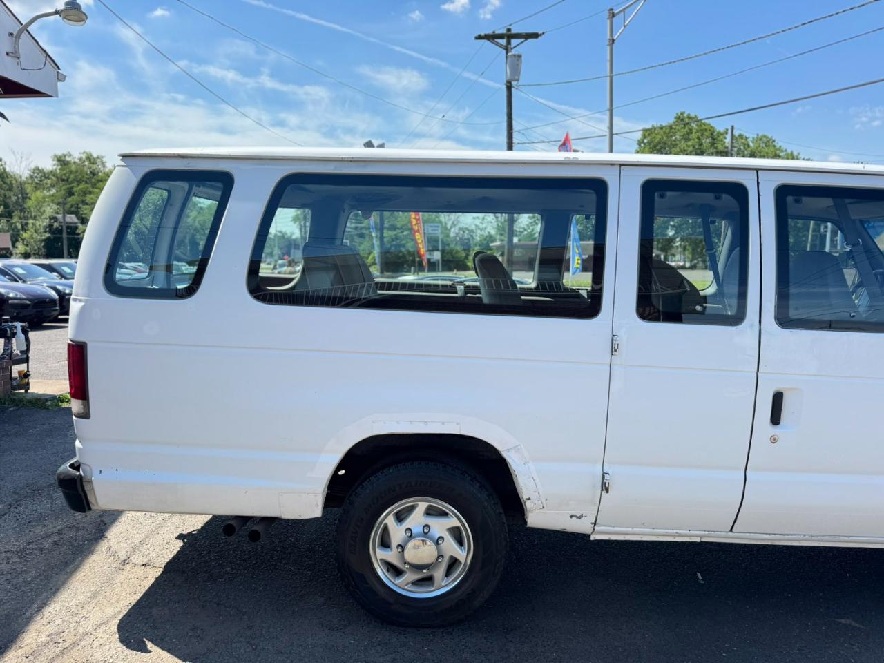 Ford Club Wagon Super 138" WB XL Plus 1996