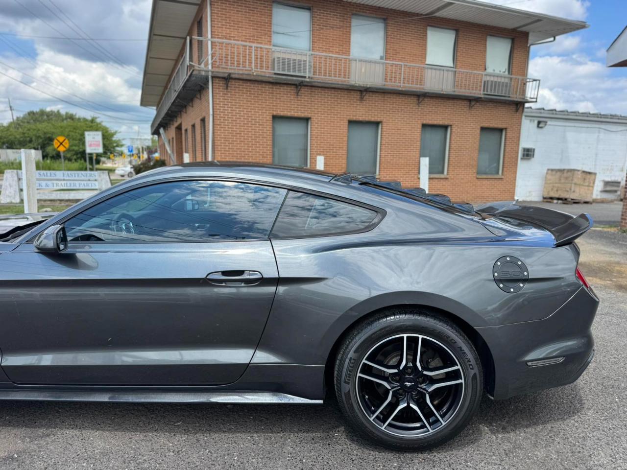 Ford Mustang 2dr Fastback EcoBoost 2016