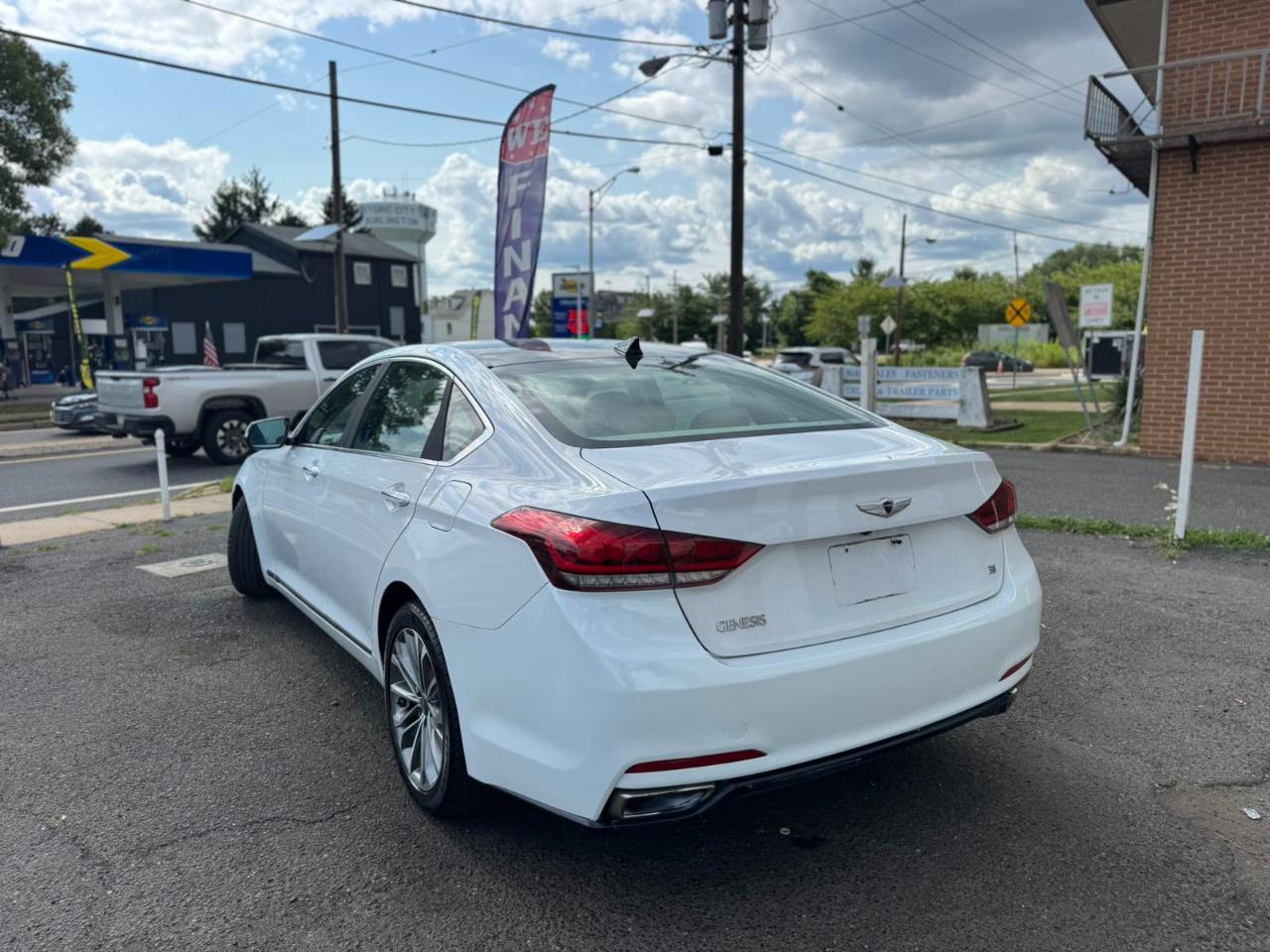 Hyundai Genesis 4dr Sdn V6 3.8L RWD 2015