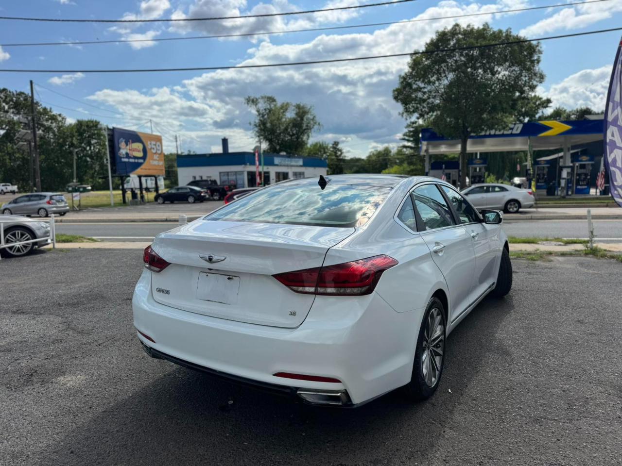Hyundai Genesis 4dr Sdn V6 3.8L RWD 2015