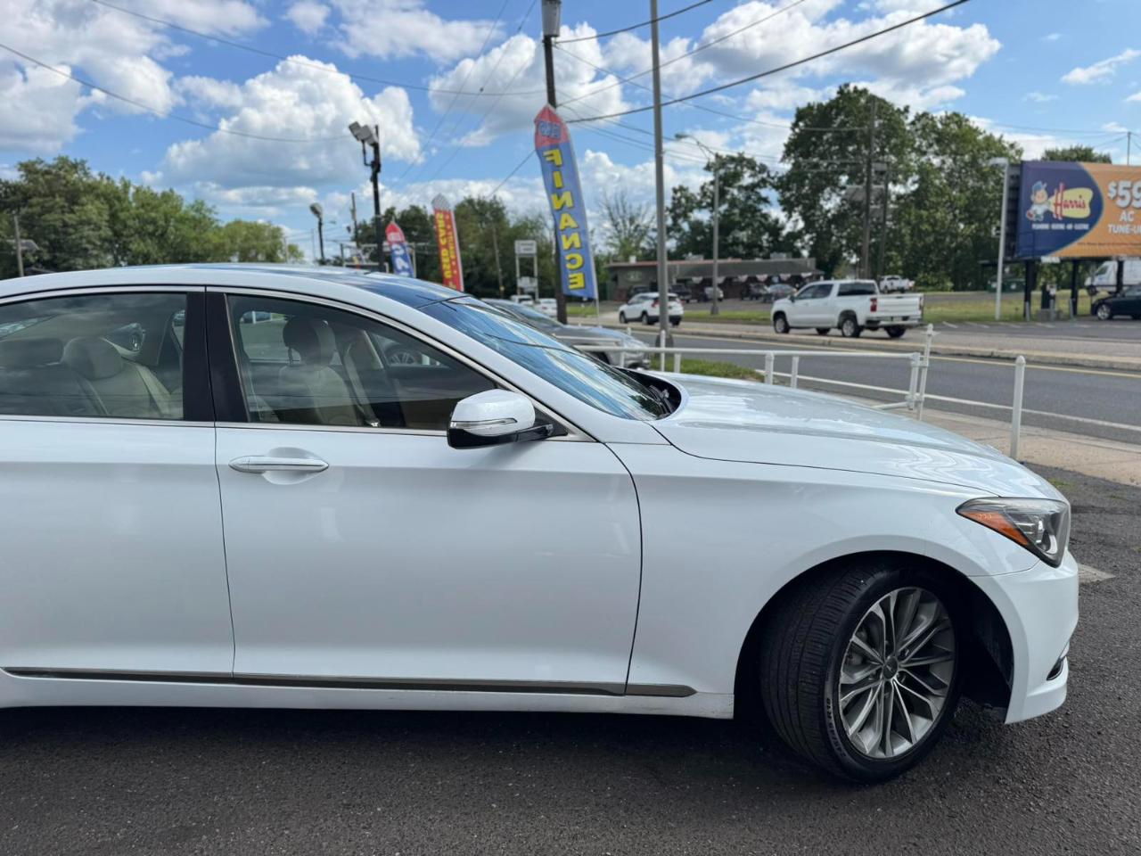 Hyundai Genesis 4dr Sdn V6 3.8L RWD 2015