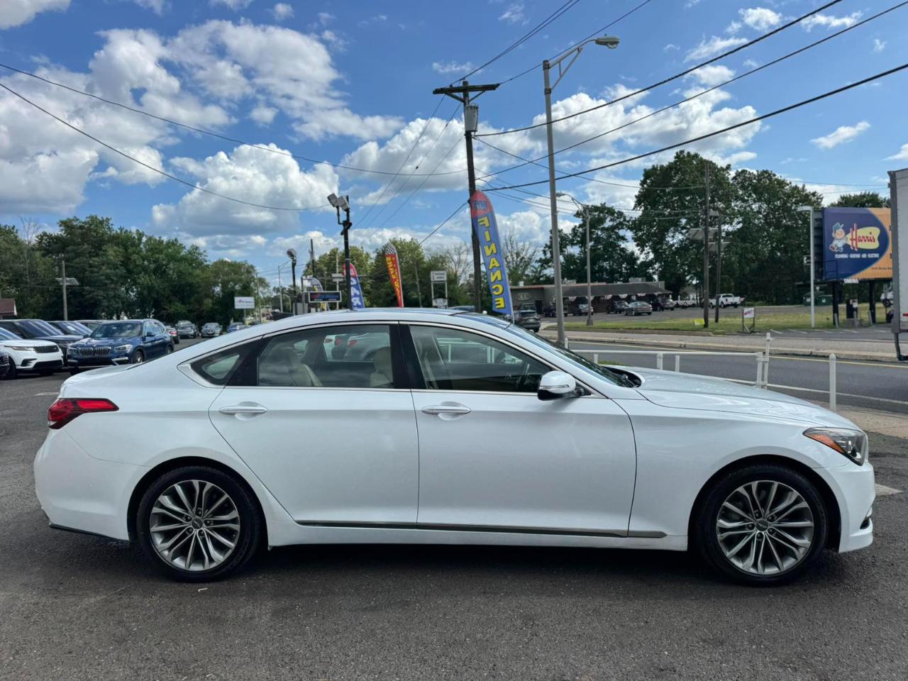 Hyundai Genesis 4dr Sdn V6 3.8L RWD 2015