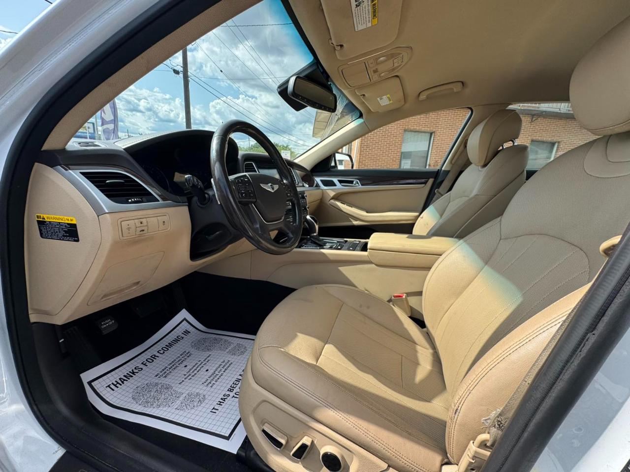 Hyundai Genesis 4dr Sdn V6 3.8L RWD 2015