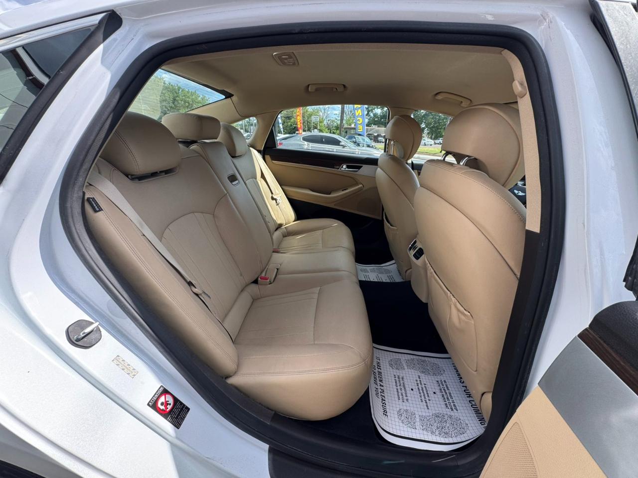 Hyundai Genesis 4dr Sdn V6 3.8L RWD 2015