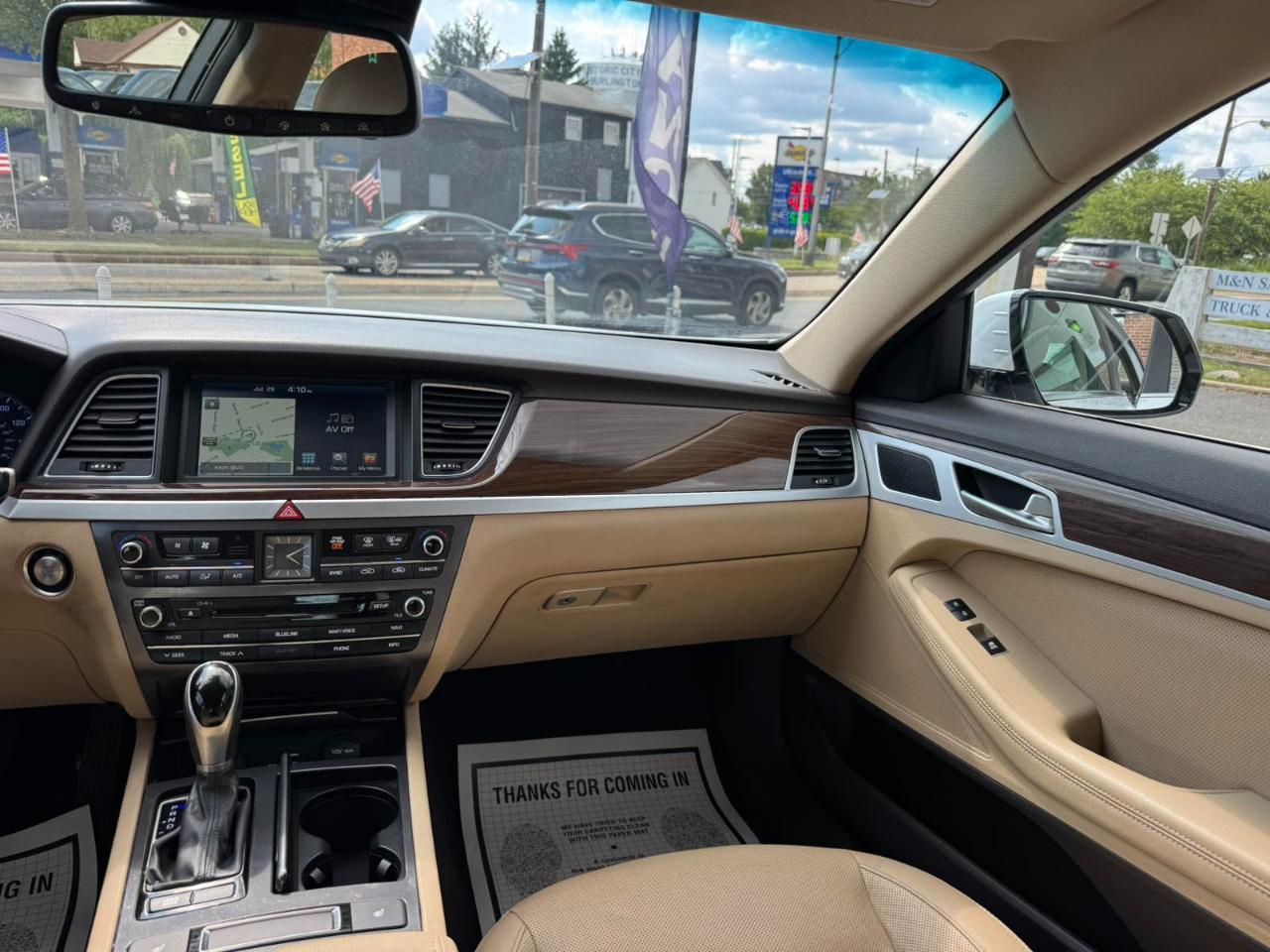 Hyundai Genesis 4dr Sdn V6 3.8L RWD 2015