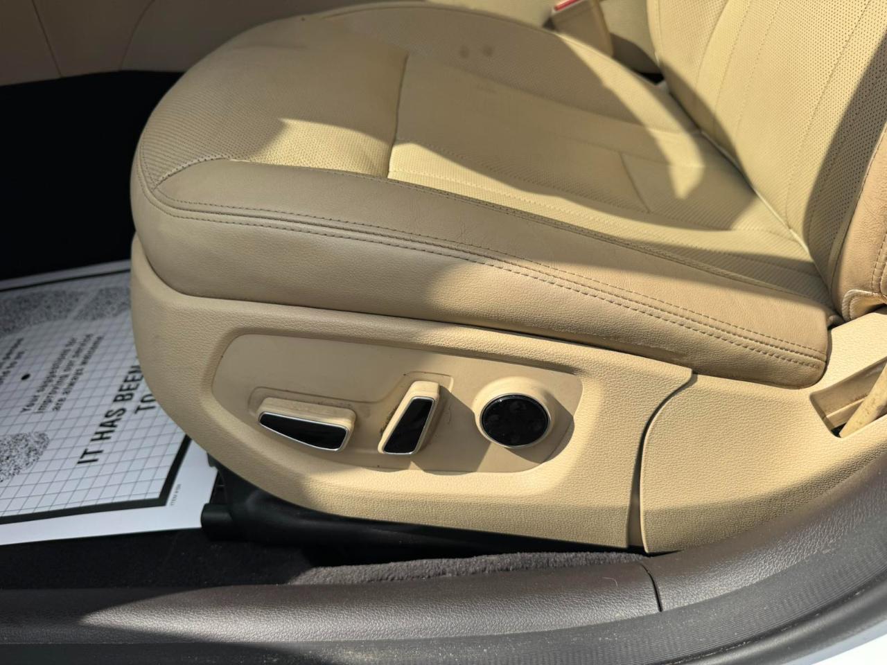 Hyundai Genesis 4dr Sdn V6 3.8L RWD 2015