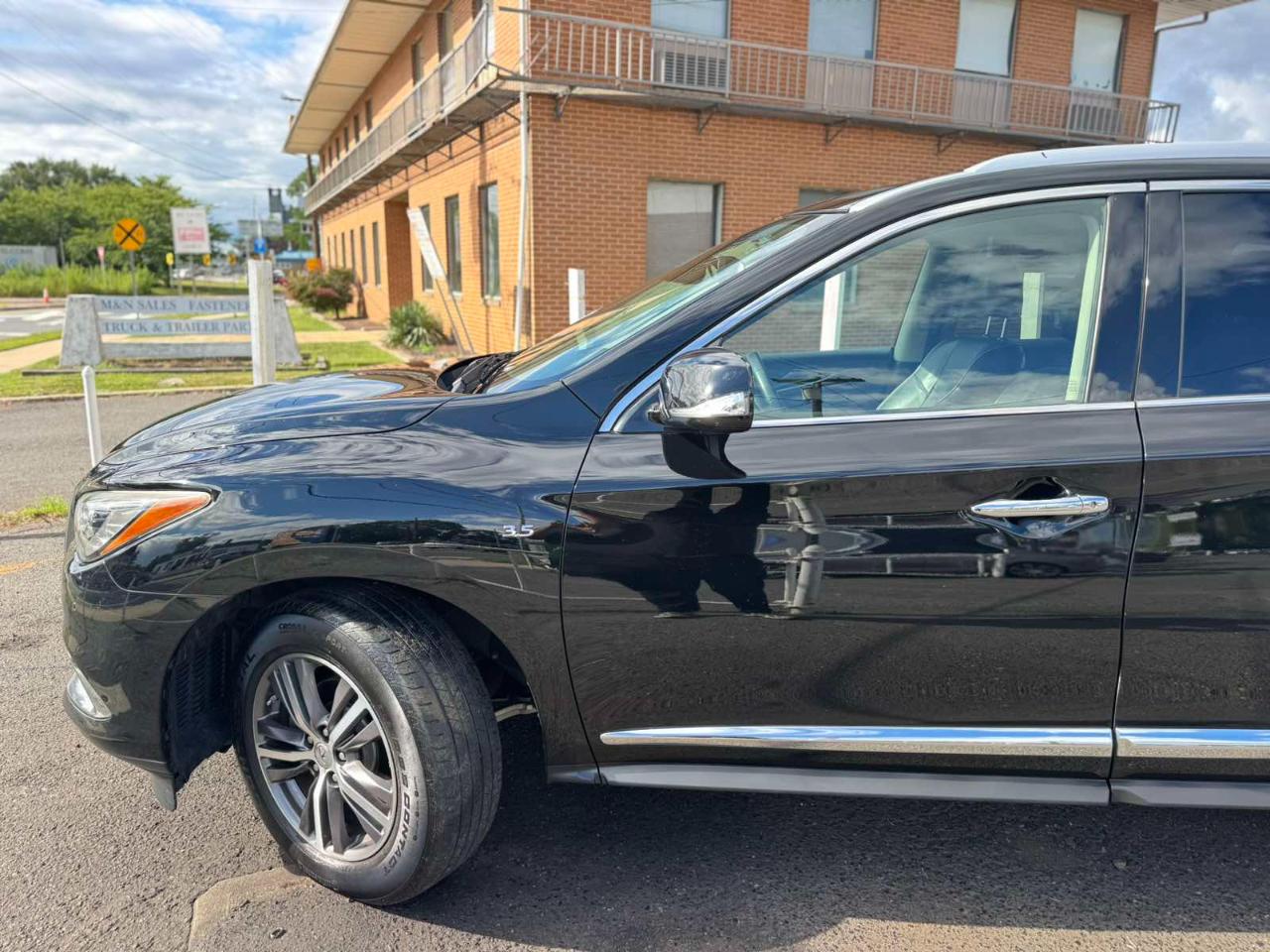 Infiniti QX60 2019.5 LUXE AWD 2019