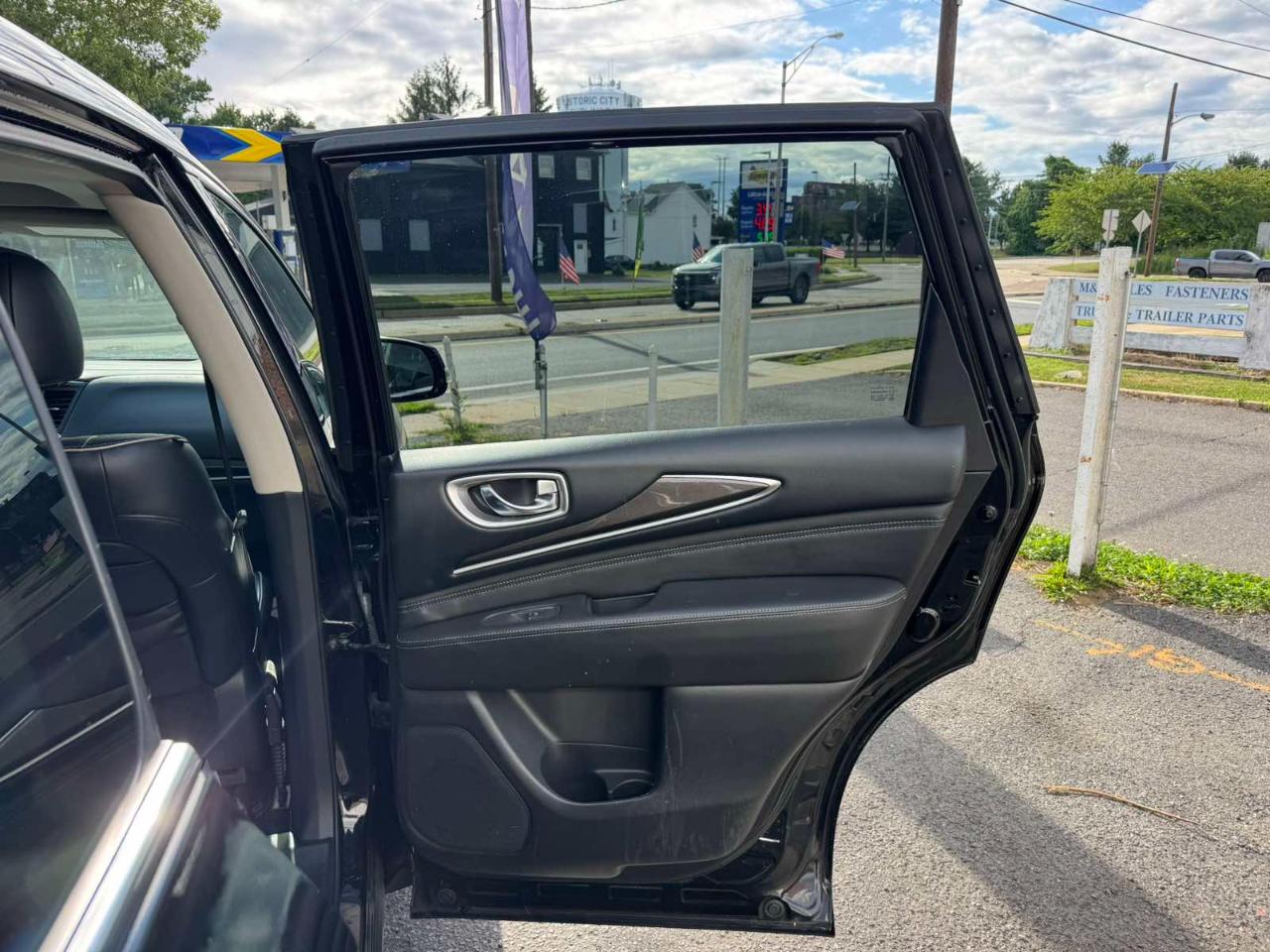 Infiniti QX60 2019.5 LUXE AWD 2019