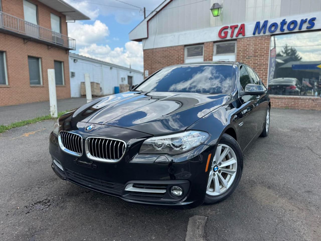 BMW 5 Series 4dr Sdn 528i xDrive AWD 2016