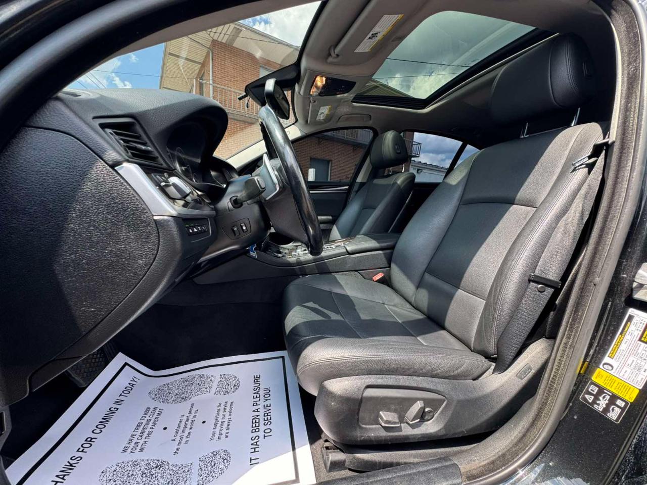 BMW 5 Series 4dr Sdn 528i xDrive AWD 2016