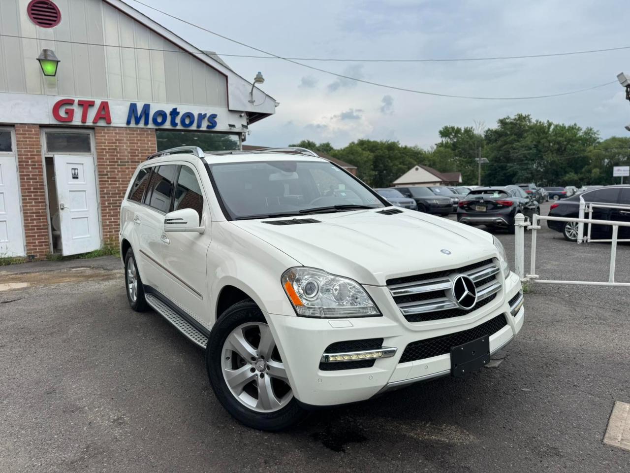 Mercedes-Benz GL-Class 4MATIC 4dr GL 450 2012