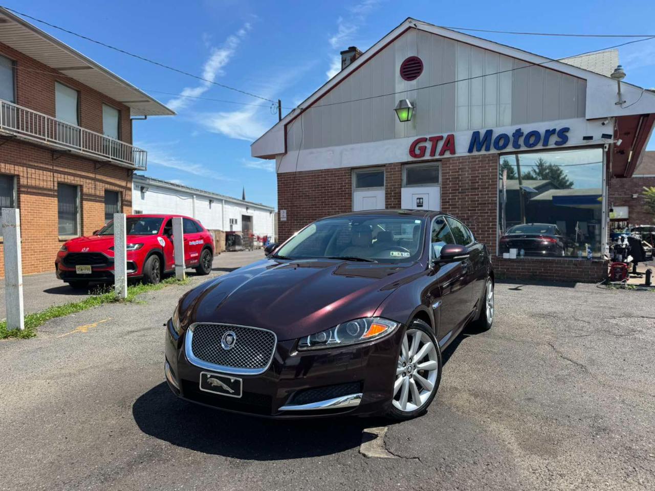 Jaguar XF 4dr Sdn V6 AWD 2013