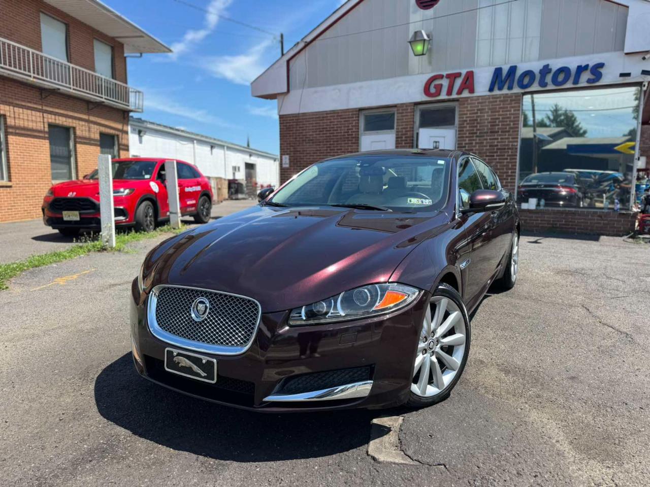 Jaguar XF 4dr Sdn V6 AWD 2013