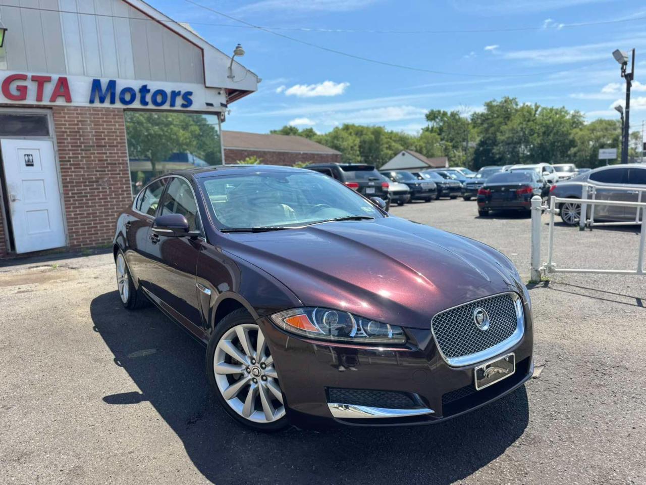 Jaguar XF 4dr Sdn V6 AWD 2013