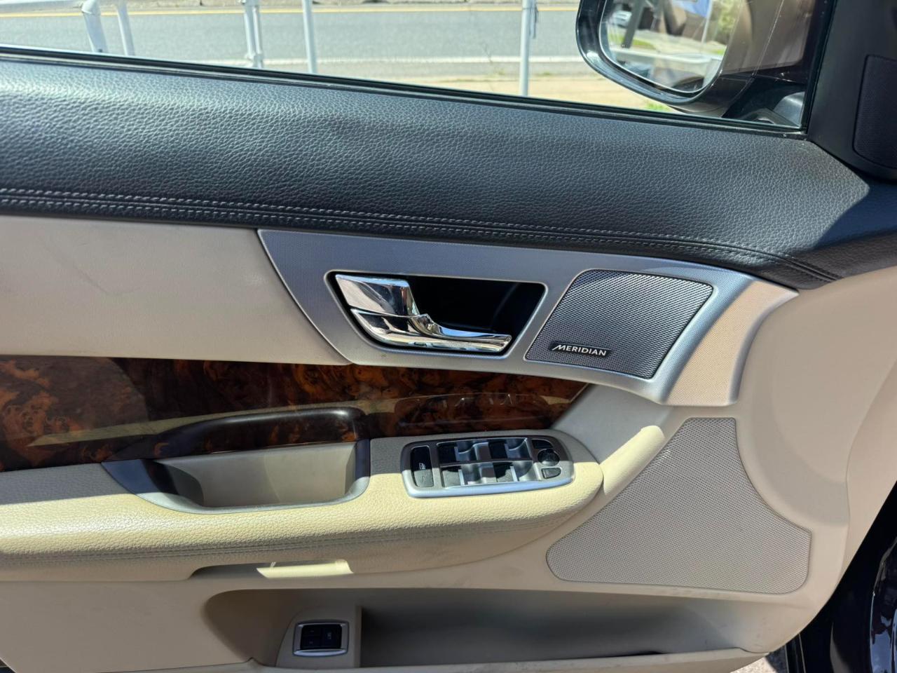 Jaguar XF 4dr Sdn V6 AWD 2013