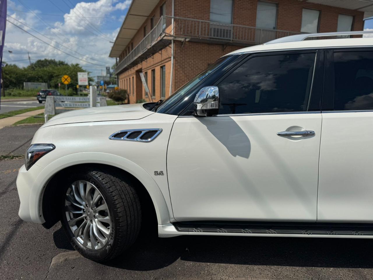 Infiniti QX80 AWD 2017