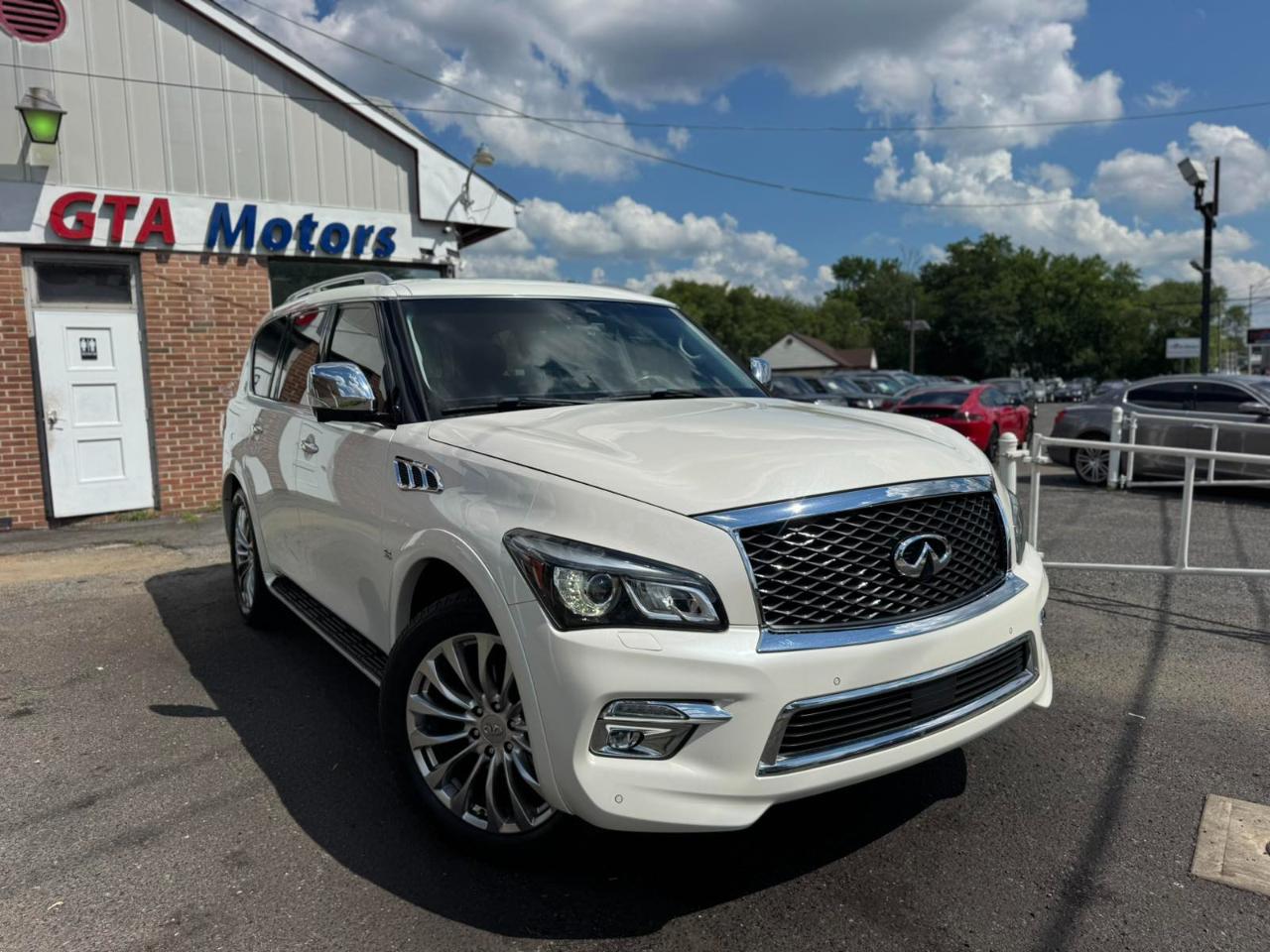 Infiniti QX80 AWD 2017