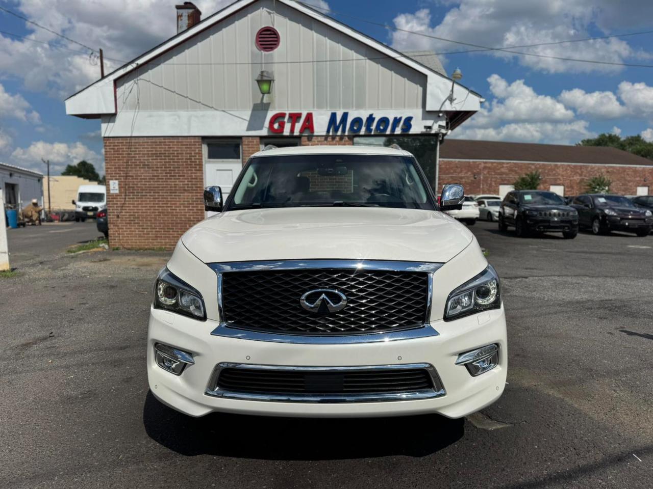 Infiniti QX80 AWD 2017