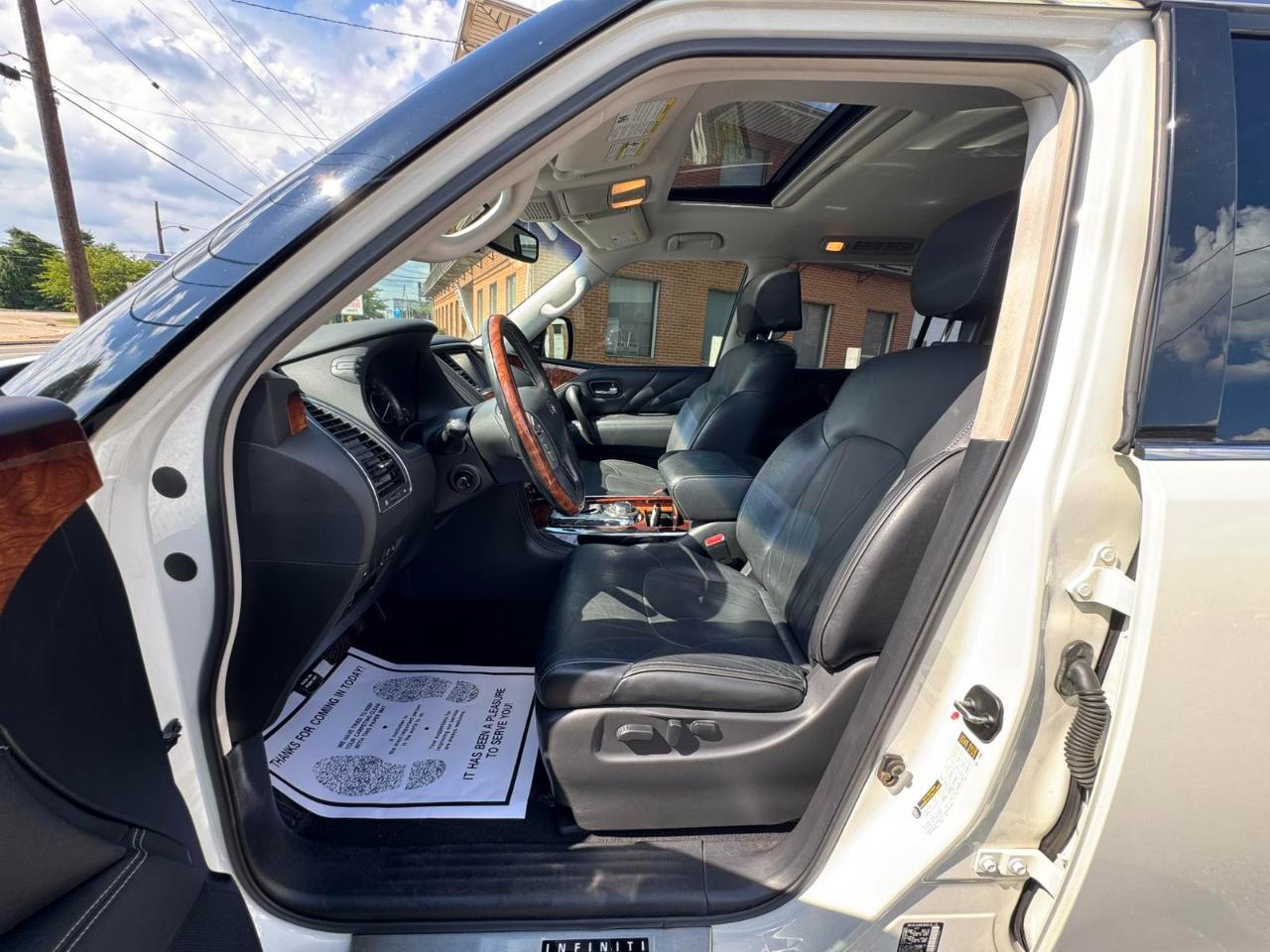 Infiniti QX80 AWD 2017