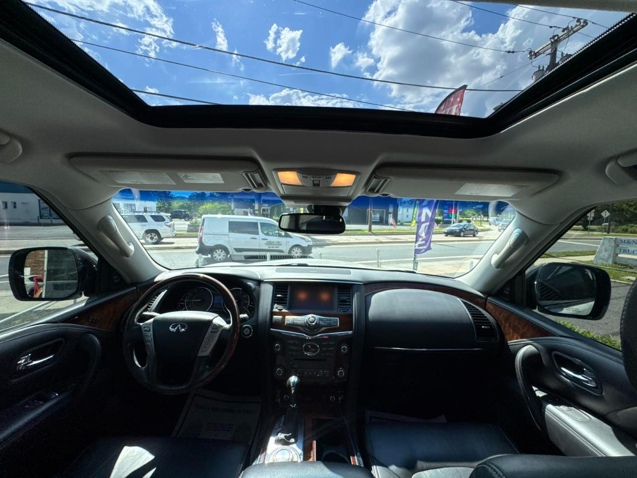 Infiniti QX80 AWD 2017