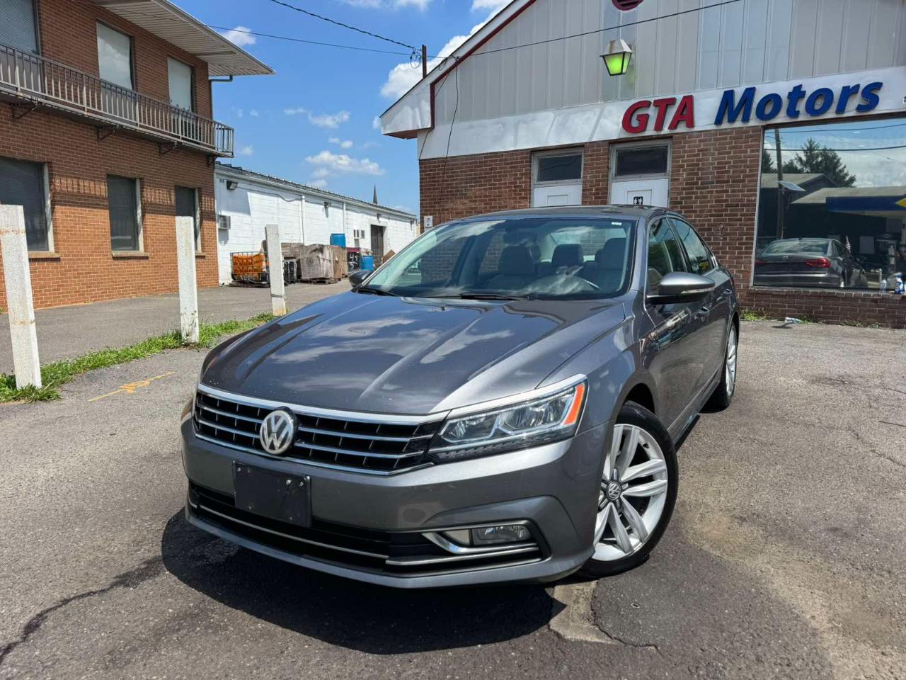 Volkswagen Passat 4dr Sdn 1.8T Auto SEL PZEV 2016