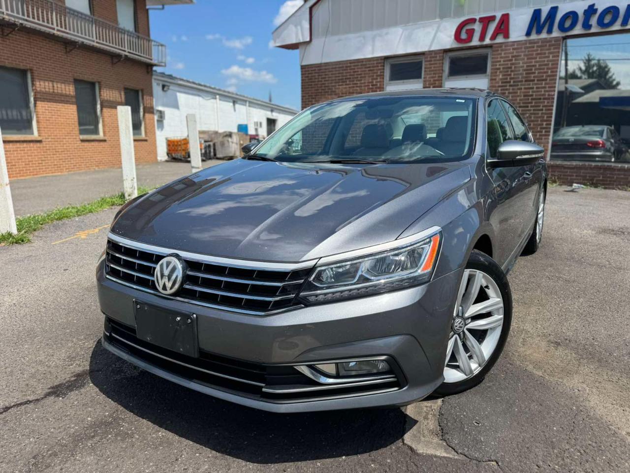 Volkswagen Passat 4dr Sdn 1.8T Auto SEL PZEV 2016