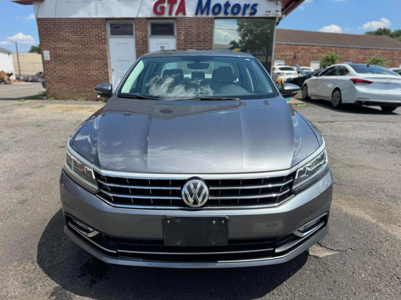 Volkswagen Passat 4dr Sdn 1.8T Auto SEL PZEV 2016