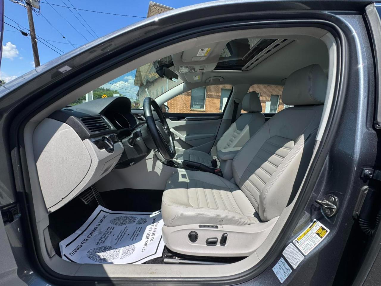 Volkswagen Passat 4dr Sdn 1.8T Auto SEL PZEV 2016