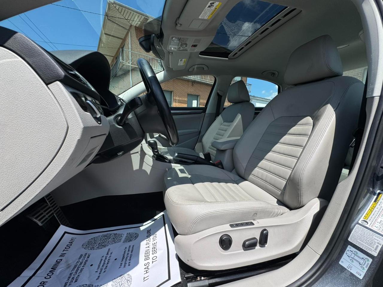 Volkswagen Passat 4dr Sdn 1.8T Auto SEL PZEV 2016