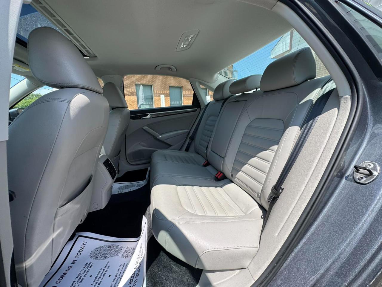 Volkswagen Passat 4dr Sdn 1.8T Auto SEL PZEV 2016