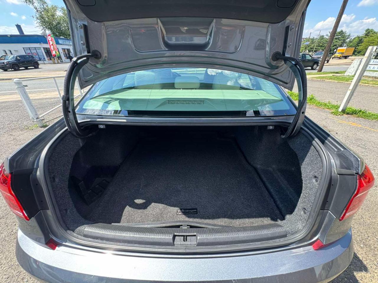 Volkswagen Passat 4dr Sdn 1.8T Auto SEL PZEV 2016