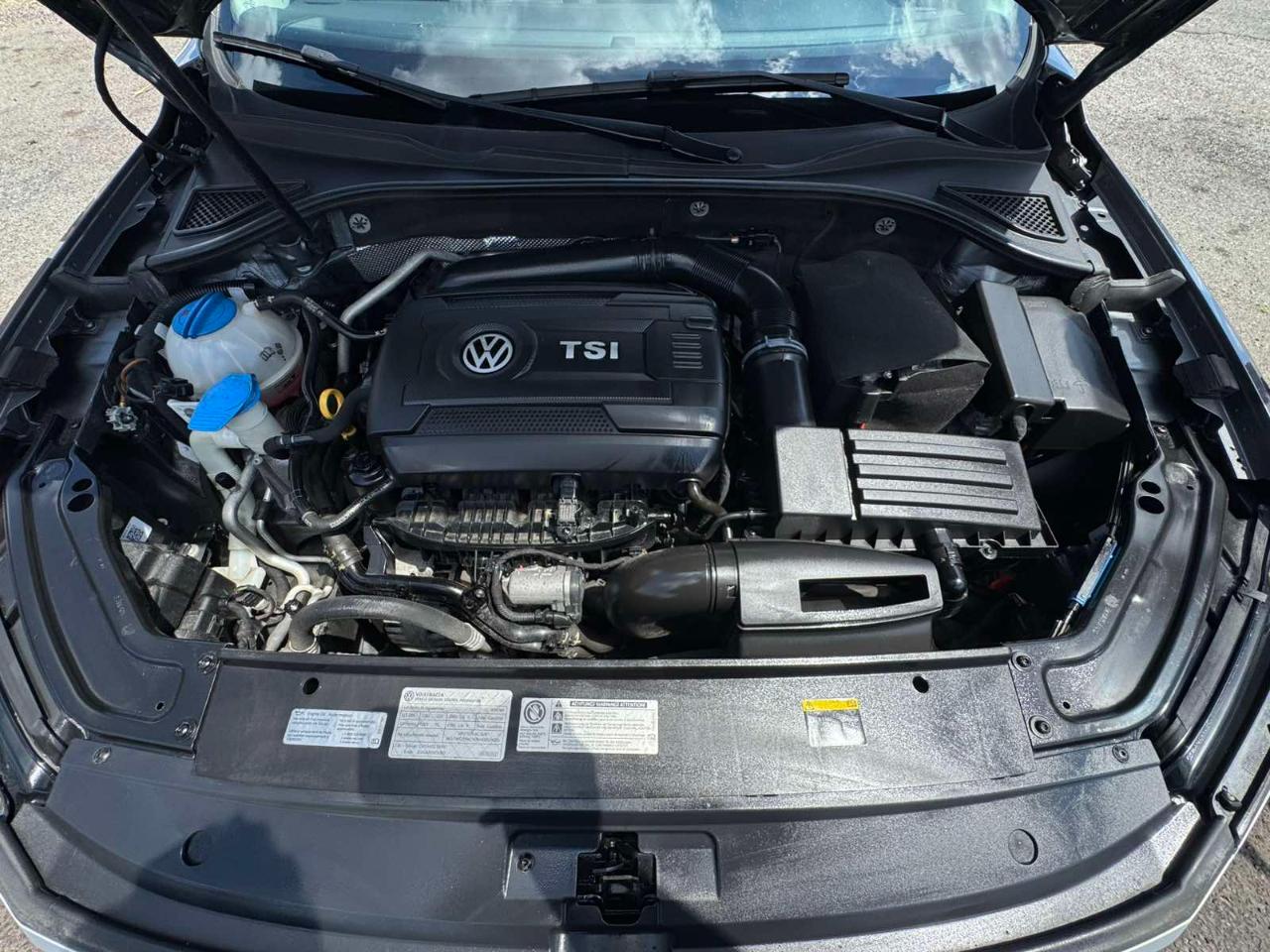 Volkswagen Passat 4dr Sdn 1.8T Auto SEL PZEV 2016