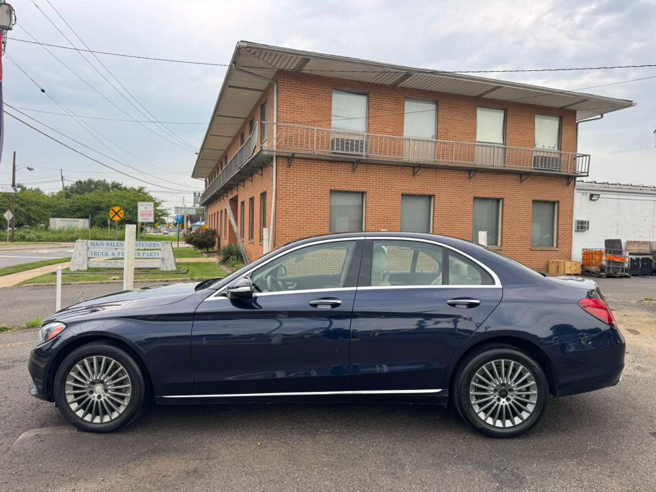 Mercedes-Benz C-Class 4dr Sdn C 300 4MATIC 2015