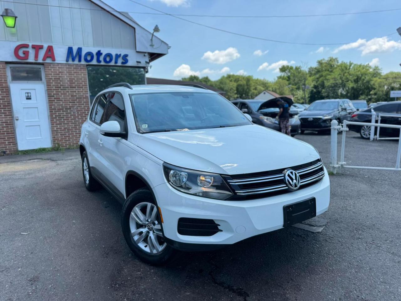 Volkswagen Tiguan 2WD 4dr Auto R-Line 2016