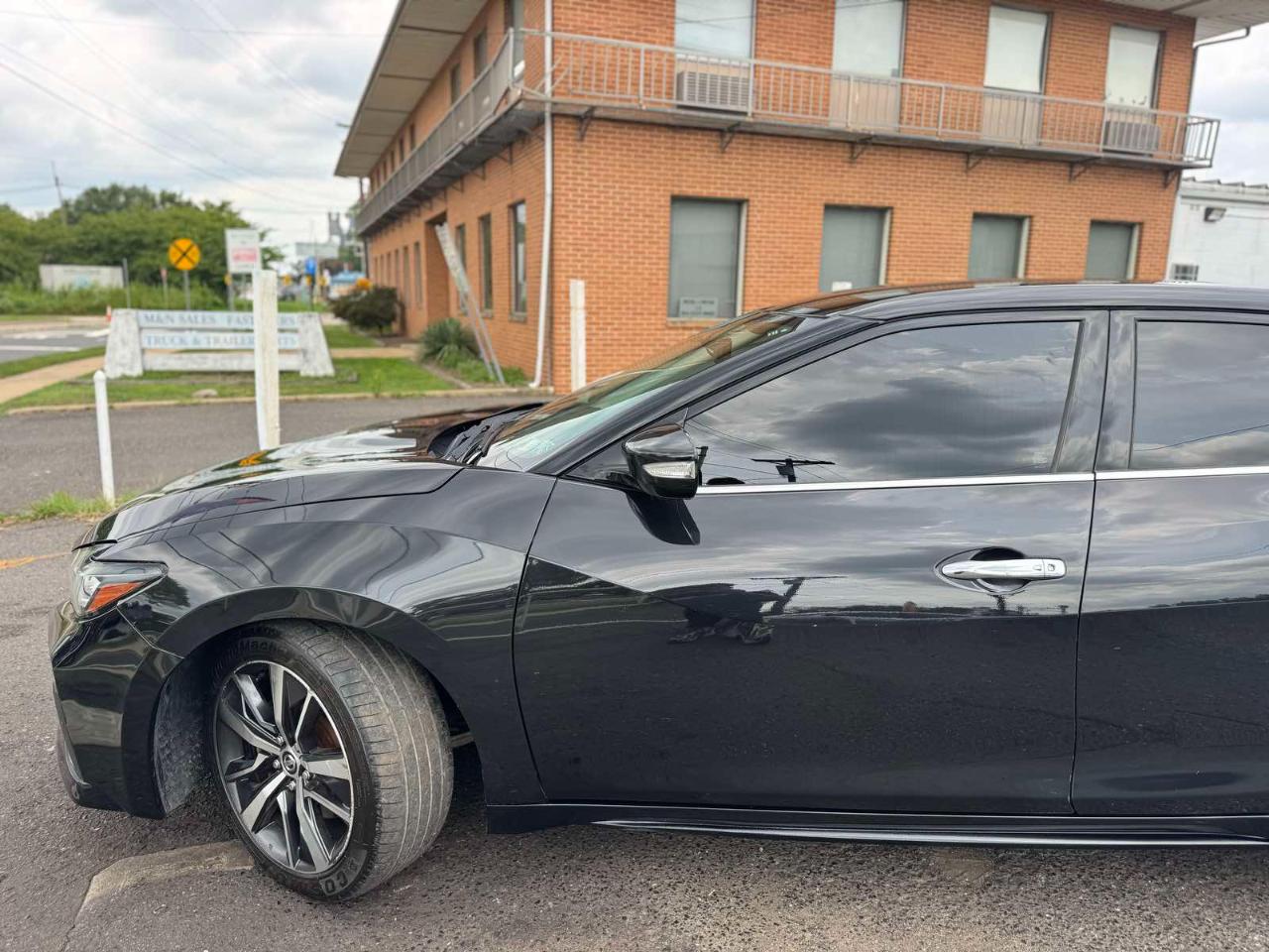 Nissan Maxima SV 3.5L 2019