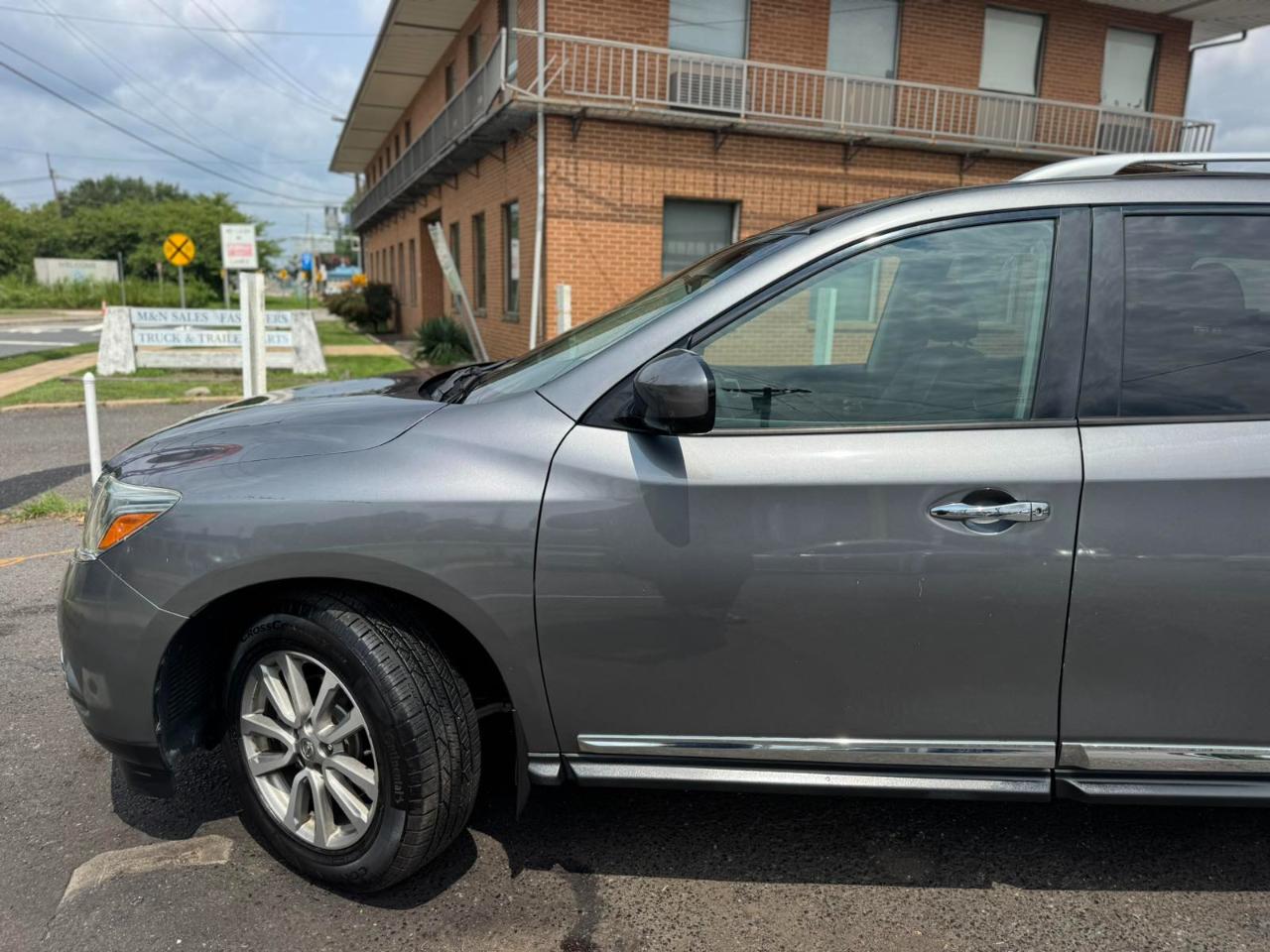 Nissan Pathfinder 4WD 4dr SL 2015