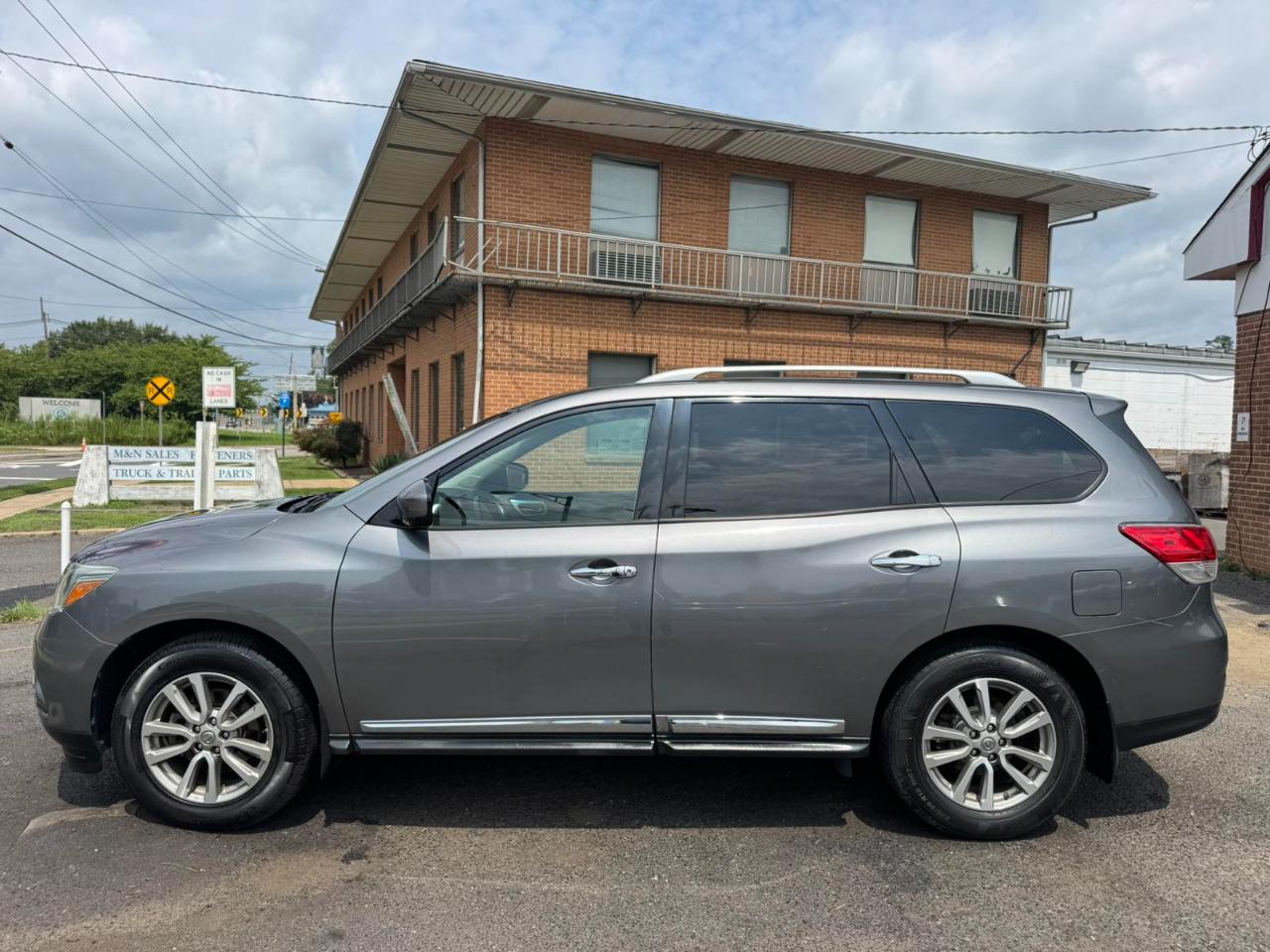Nissan Pathfinder 4WD 4dr SL 2015