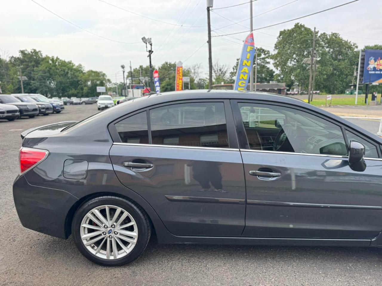 Subaru Impreza Sedan 4dr CVT 2.0i Premium 2016