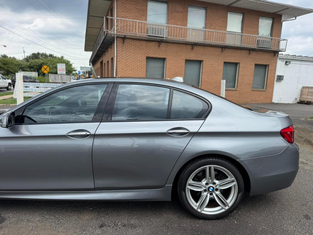 BMW 5 Series 4dr Sdn 535i RWD 2013